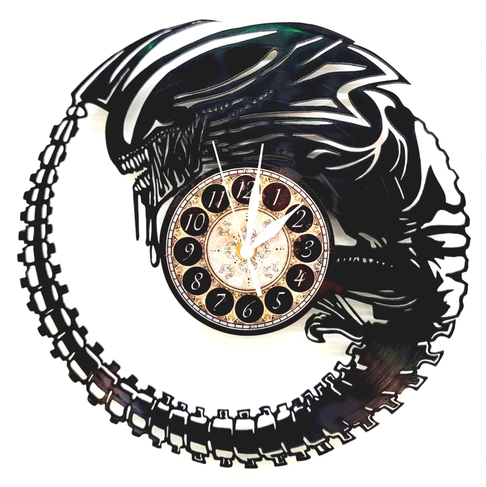 ALIEN XENOMORPH vinyl record clock